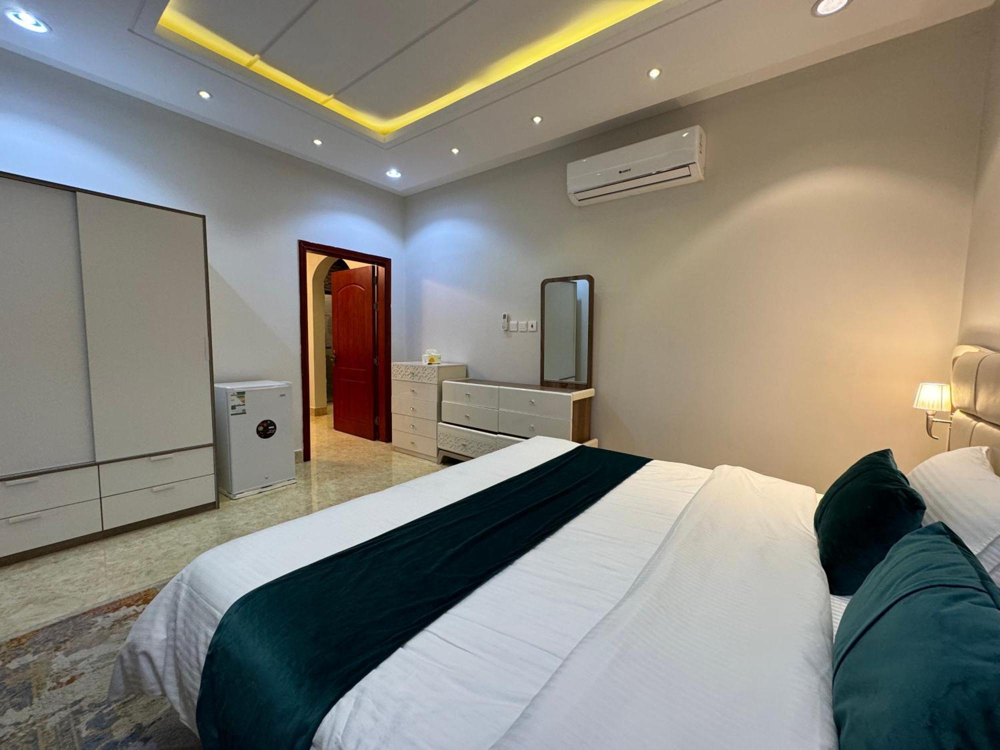 فاخرة غرفة وصالة النرجس 22 * Riyadh